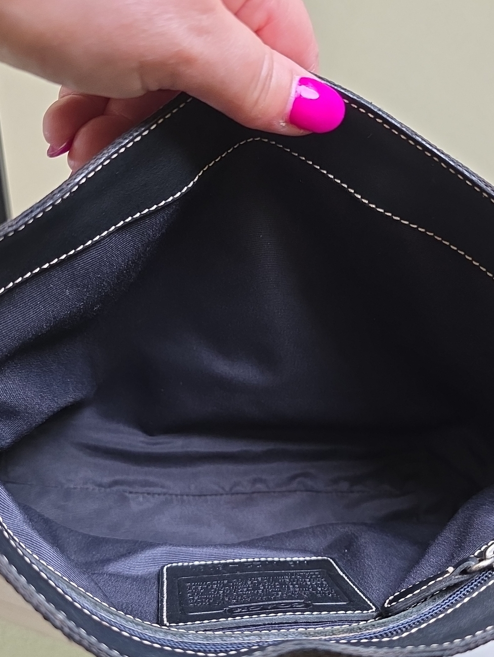 COACH 6091 Vintage Hamptons Clip Hobo Black Signature Fabric/Black Leather Trim - Picture 16 of 16